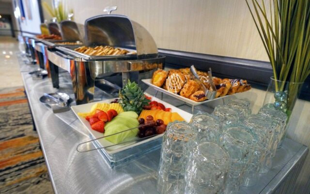 Renaissance Chicago Glenview Suites Hotel