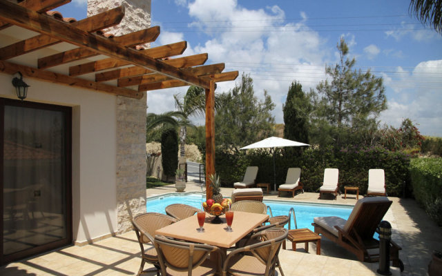 Eve Pissouri Villas