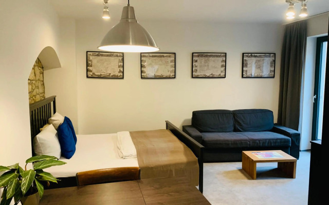 Cozy friendly place with free parking