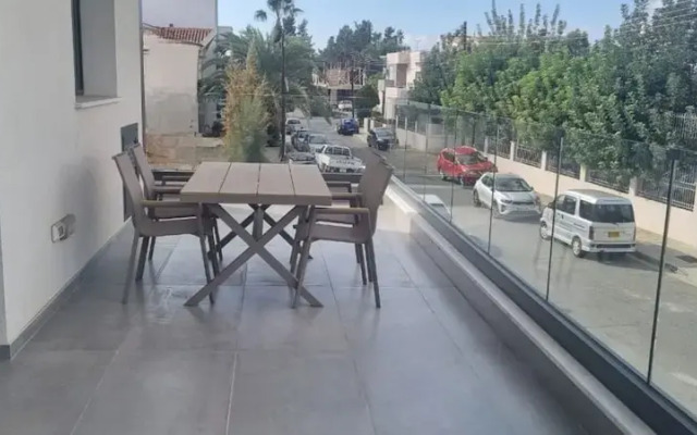 Phaedrus Living: Limassol Opalia Residences Amber