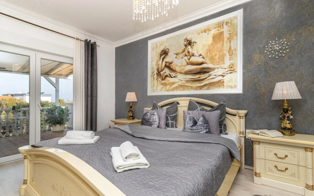 Deluxe Apartment Sandra 1200m From Beach