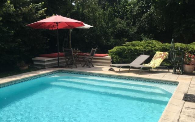 Chez Francoise Et Michel