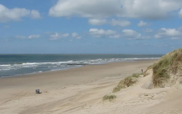 Holiday Home near Sea in Burgh-Haamstede