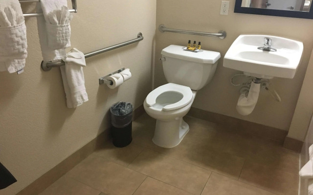Best Western Plus Gateway Inn & Suites