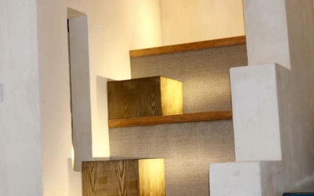 The Twelve Manor Terraces Lodge