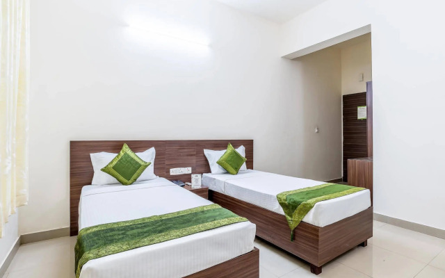 Treebo Pappilon Palace - PVS Circle