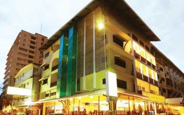 Woraburi Sukhumvit Hotel & Resort