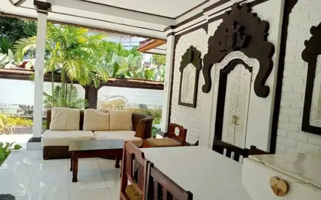 The Guest Villas Legian Kuta