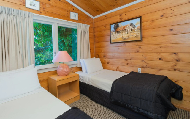 Oasis Beach Motel – Guest Rooms – Taupo