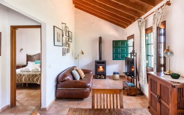 Aragon House
