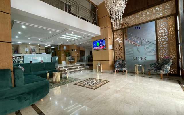 Silver Suites Hotel & Spa
