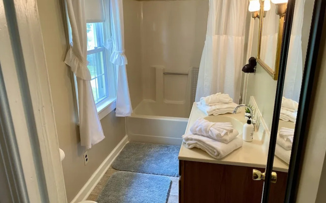 Family Farmhouse Inn