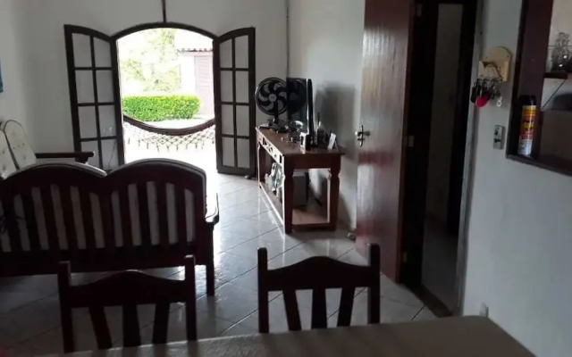 Casa com 4 Suítes e Piscina em Búzios