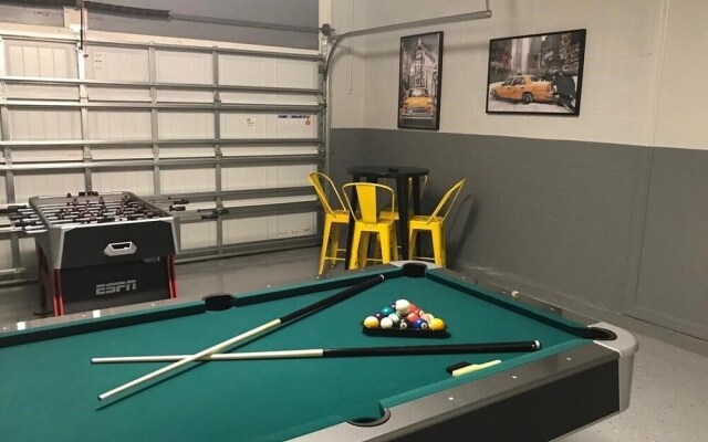 Solterra - 6 Bedrooms House w-pool-7043SR 6 Home by RedAwning