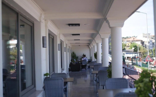 Northdoor Hotel