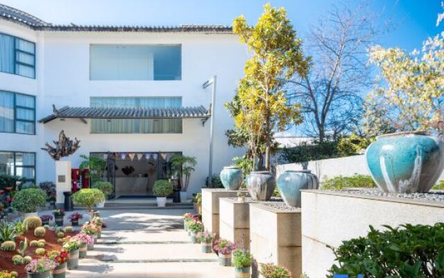 Dali Sealily Erhai Peninsula Honeymoon Boutique Hotel