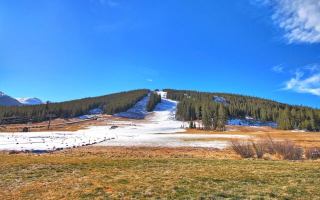 Newly Remodeled Ski-In Ski-Out Right By The Lift - FP304 by RedAwning