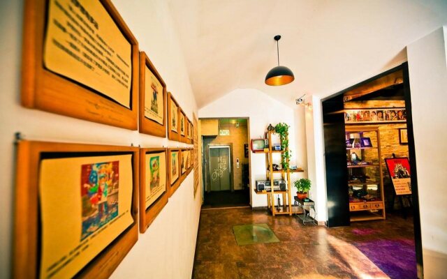 Nostalgia Hotel Beijing Yonghe Lama