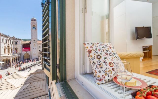 The View Apartment by Irundo