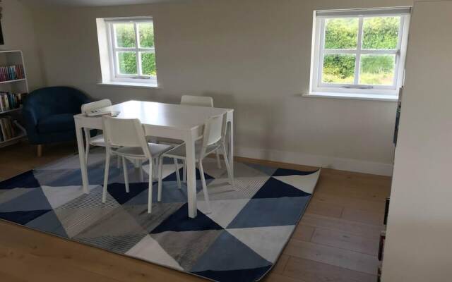 Remarkable Large 1-bed Apartment Nr Penzance