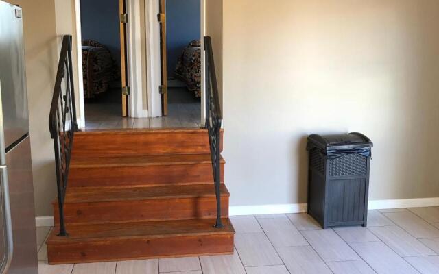 Newly Renovated 2 Bedroom House