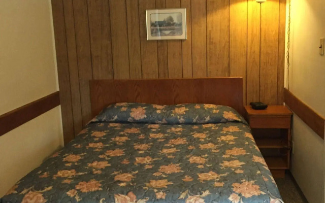 Yellow Quill Motel