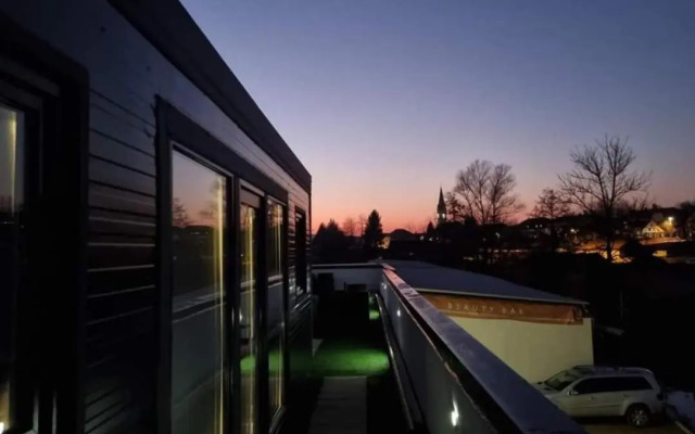 Roof Apartment ART-PE