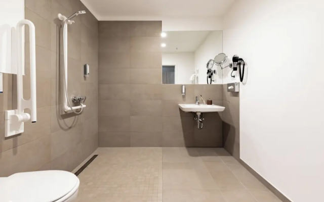 Garner Hotel Berlin - Spandau