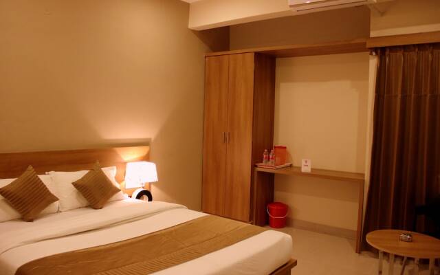 OYO 6447 Samasth Rooms And Suites