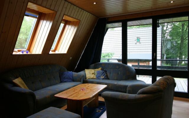 Wooden chalet with oven, in Oberharz near a lake