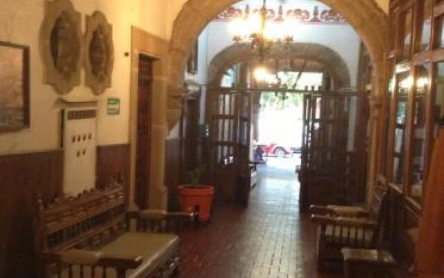 Hotel Los Escudos