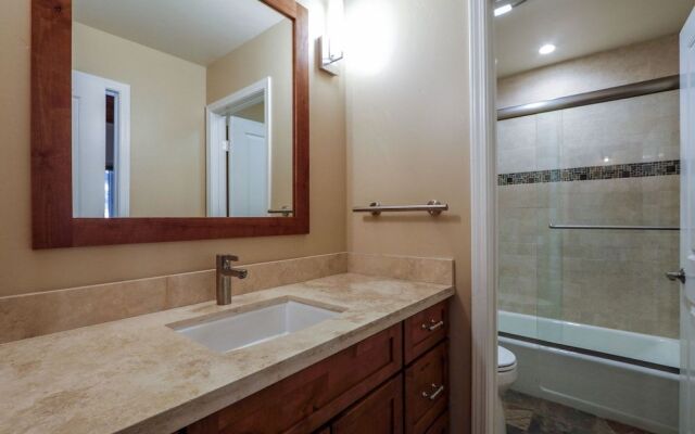 Mammoth West #129 - 3 Br Condo