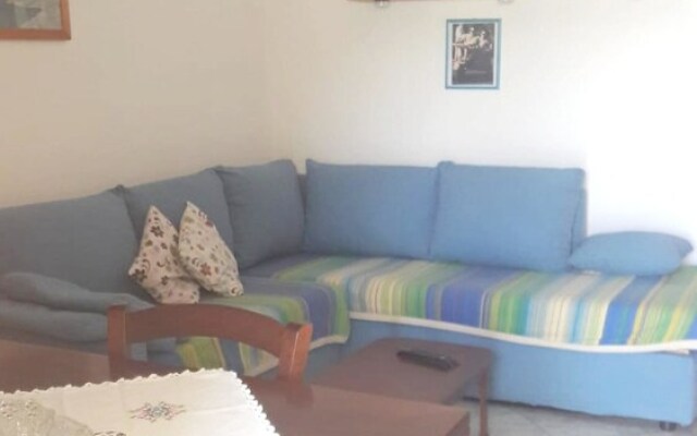 House With 2 Bedrooms in Sennariolo, With Furnished Terrace - 12 km Fr