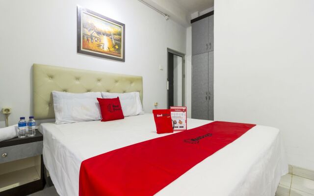 Reddoorz near Gajah Mada Plaza 2