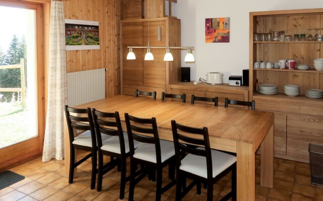 Lilas Vex in Vex With 4 Bedrooms and 3 Bathrooms