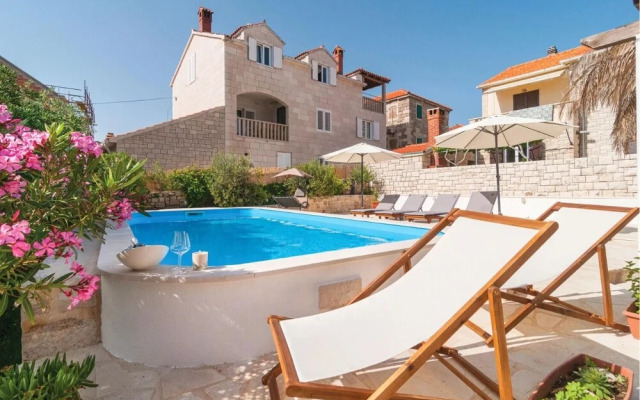 Zoki - Pool House - H