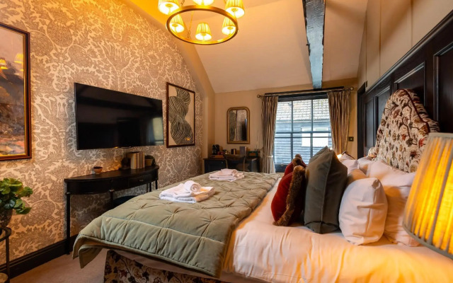 Salisbury Arms Hotel