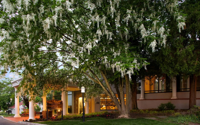 Tarrytown House Estate