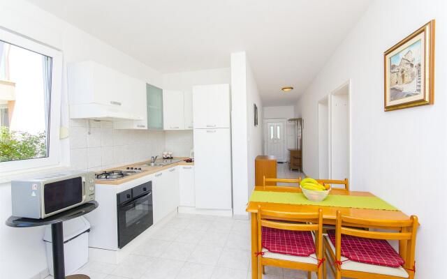 Apartments Kažimir in Necujam - island Solta