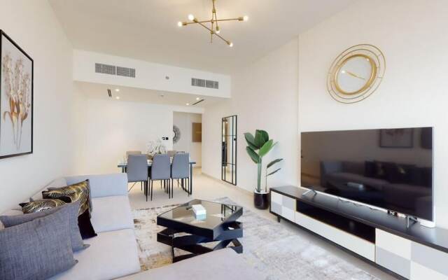 Luxury 3BR Designer Retreat with Parking