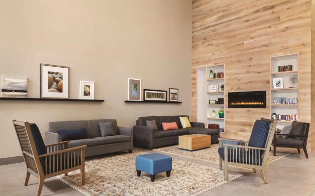 Country Inn & Suites by Radisson, Green Bay East, WI