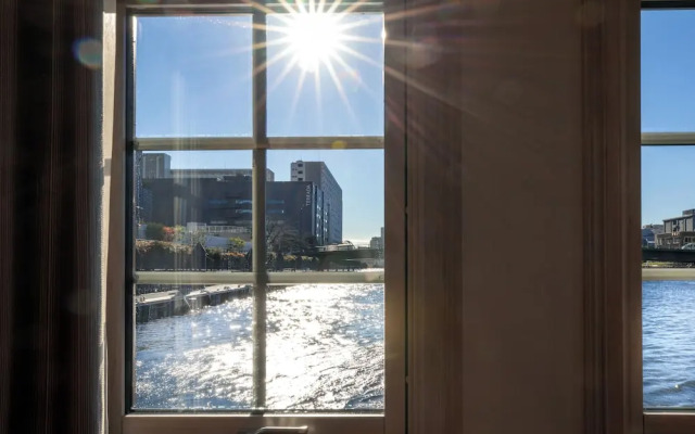 PETALS TOKYO - Floating Hotel