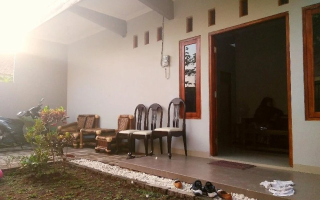 Adikarta Guesthouse Janti