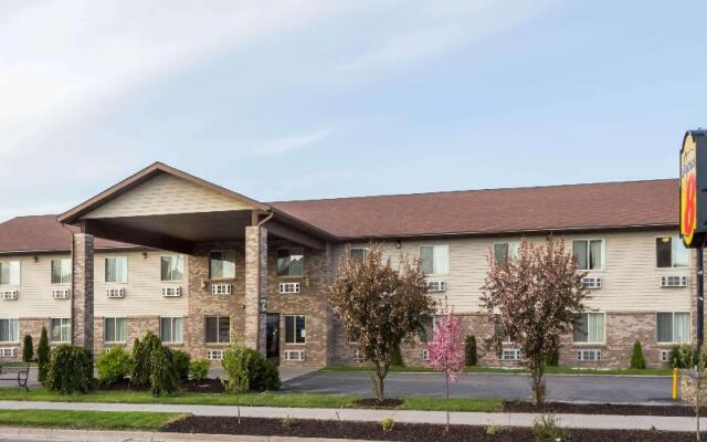 Super 8 by Wyndham Rexburg