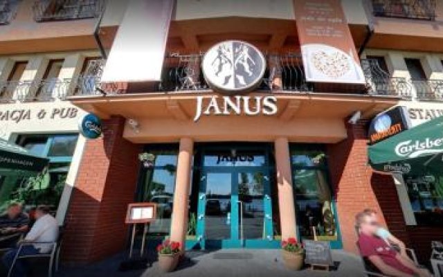 Apartamenty i Restauracja Janus