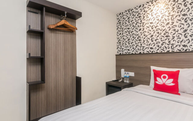 ZEN Rooms Kuta Sentral Parkir 2