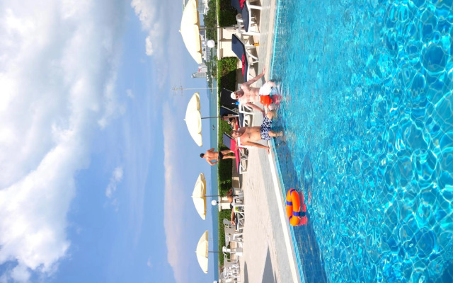 Flipper Lodge Hotel