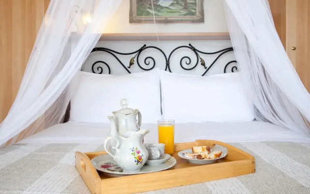 Monambeles Villas