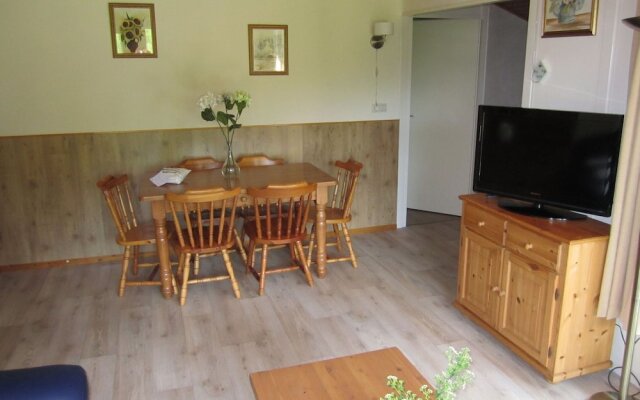 Tidy Bungalow With Large Garden, Located in Twente