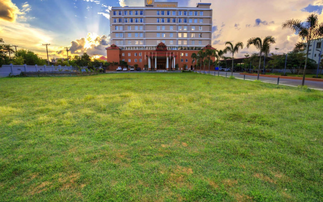 Golden Hotel